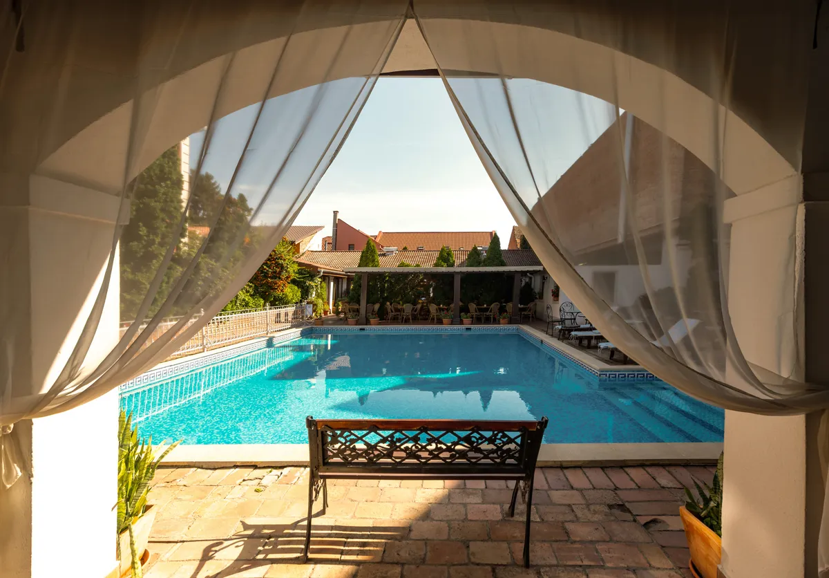 Salon de tratament în spa-ul Casa del Sole, pregătit pentru o sesiune de relaxare